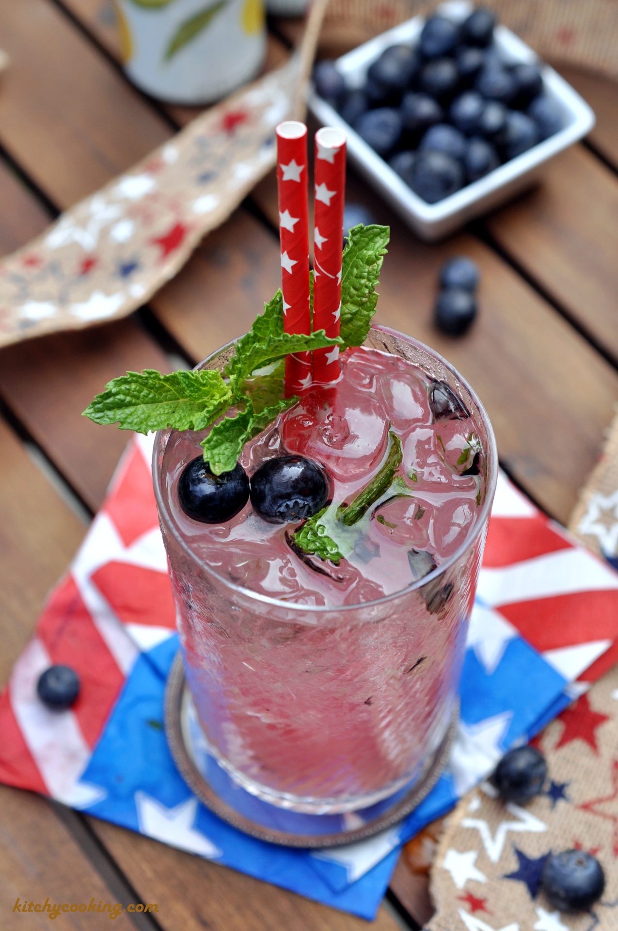 Kitchy Blueberry Coconut Cooking Mojito -